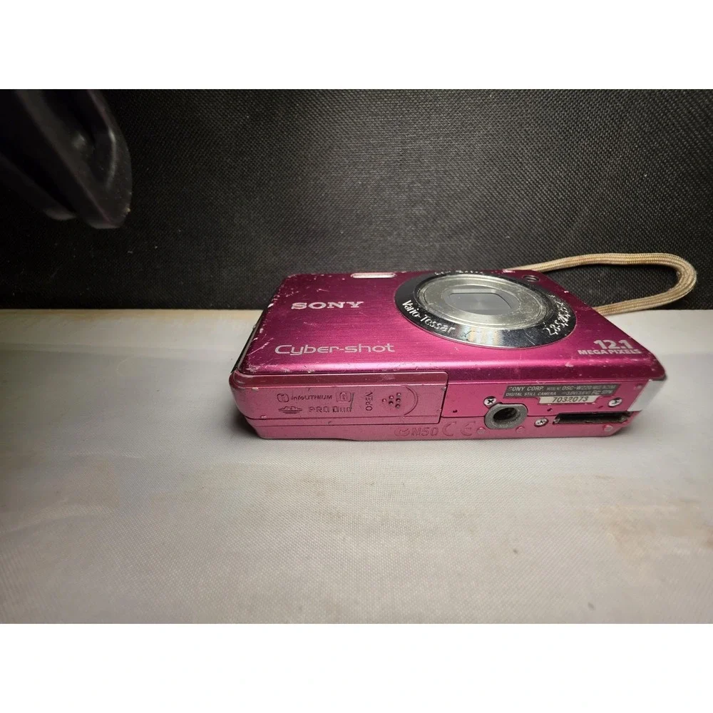 Sony Cyber-shot DSC-W220 12.1MP Digital Point & Shoot Camera Pink Untested